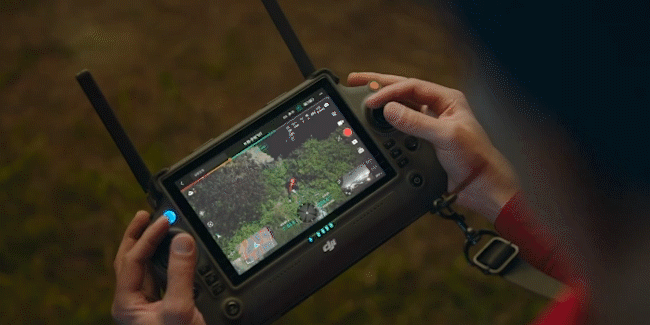 Синхронизируйте ценную информацию, такую ​​как положение команды, статус дрона, сведения о миссии и многое другое, в режиме реального времени и на нескольких типах устройств, что делает совместную работу проще, чем когда-либо.