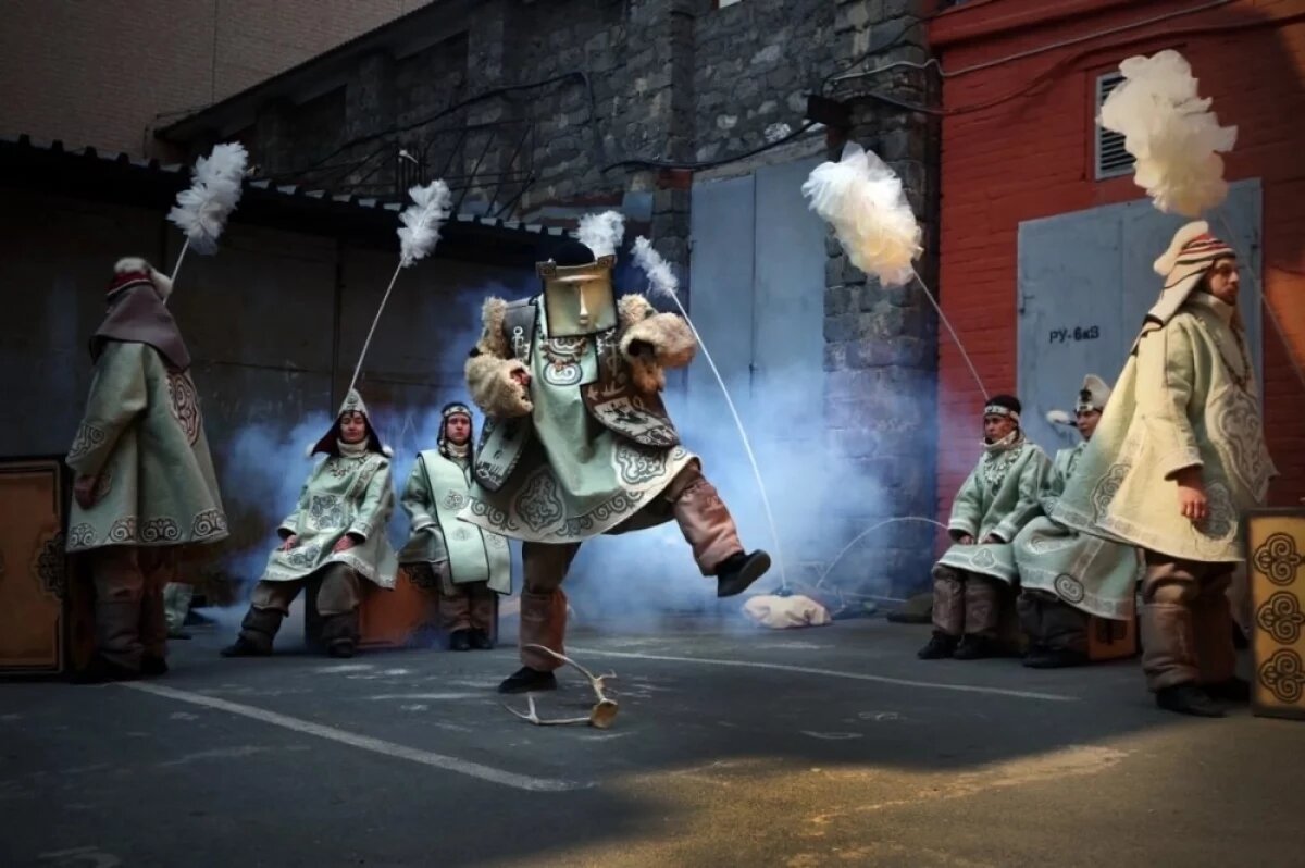    Человек возраста детства.