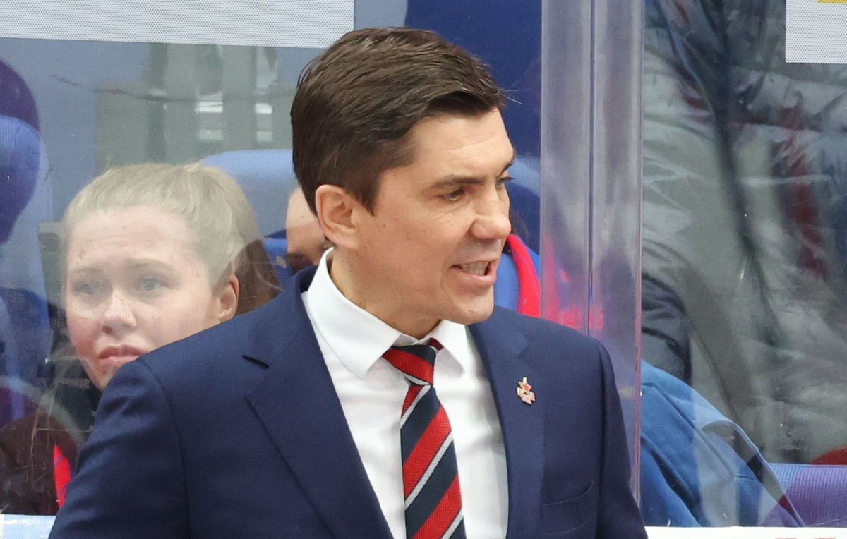    Главный тренер ЦСКА Игорь Никитин  Валерий Шарифулин/ТАСС