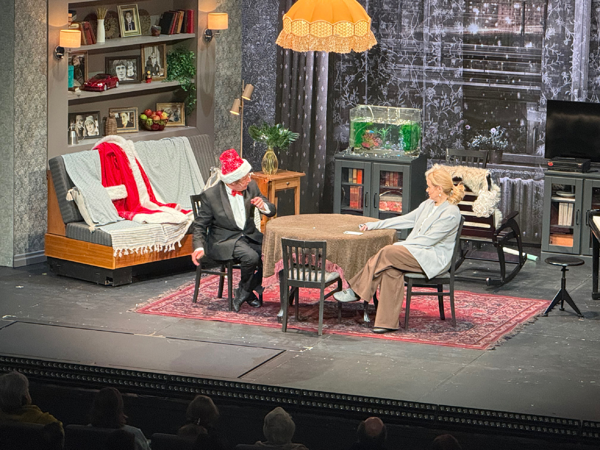 Фрагмент спектакля 