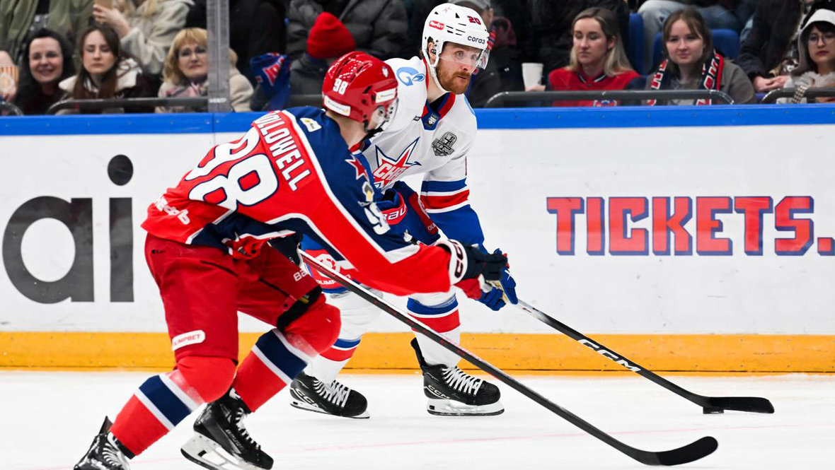    Скотт Уилсон и Мак Холлоуэлл.ХК СКА