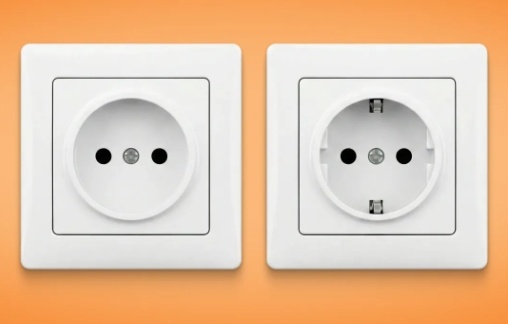    Безопасная установка розеток: с заземлением и без