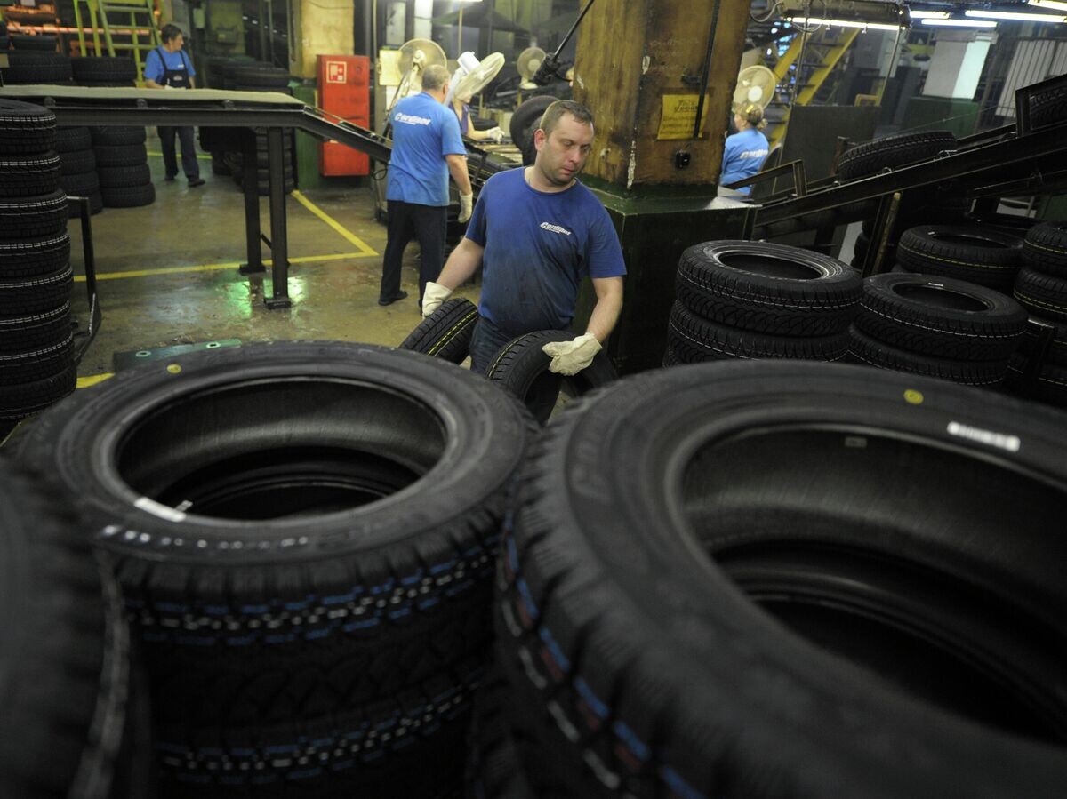    Шинный завод © РИА Новости . Григорий Сысоев
