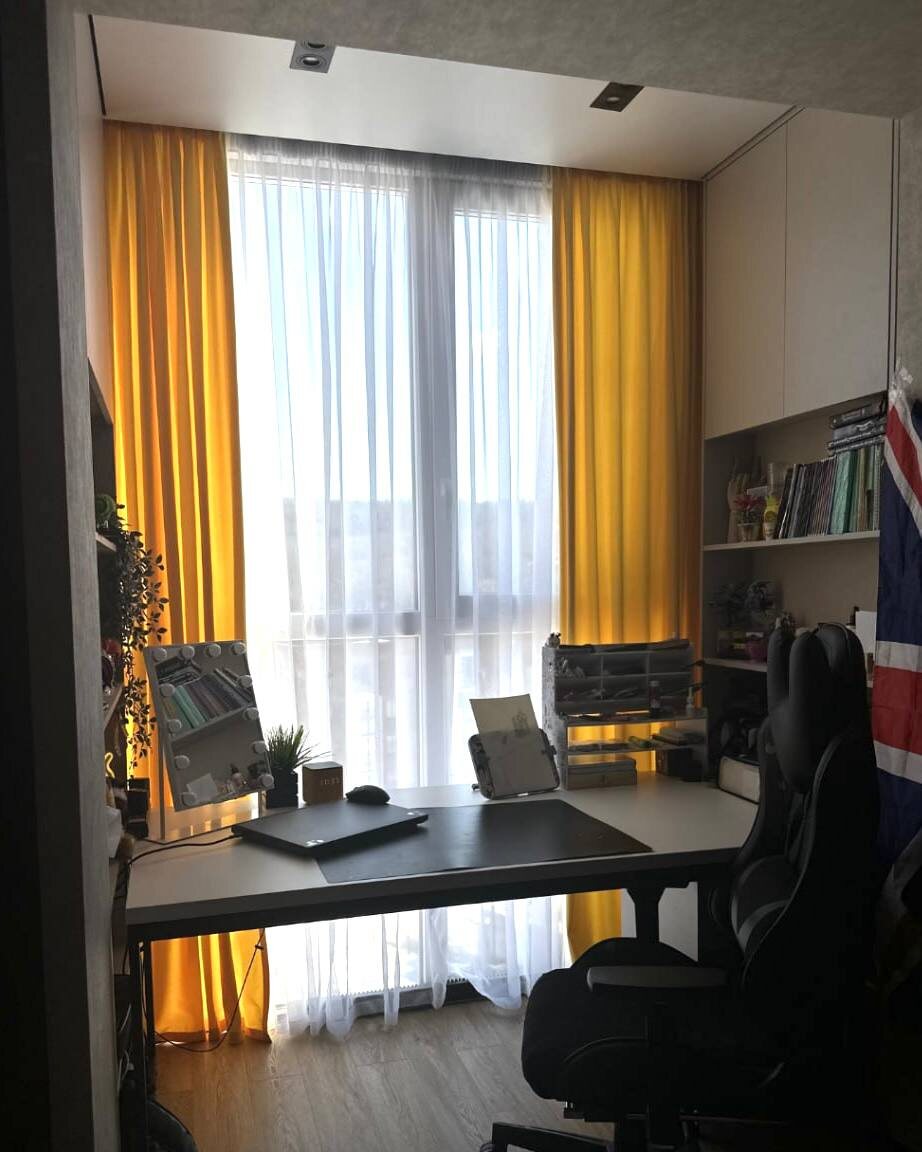 Стол на заказ в детскую