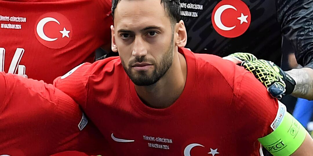 Чалханоглу рассказал, как уходил из «Милана»