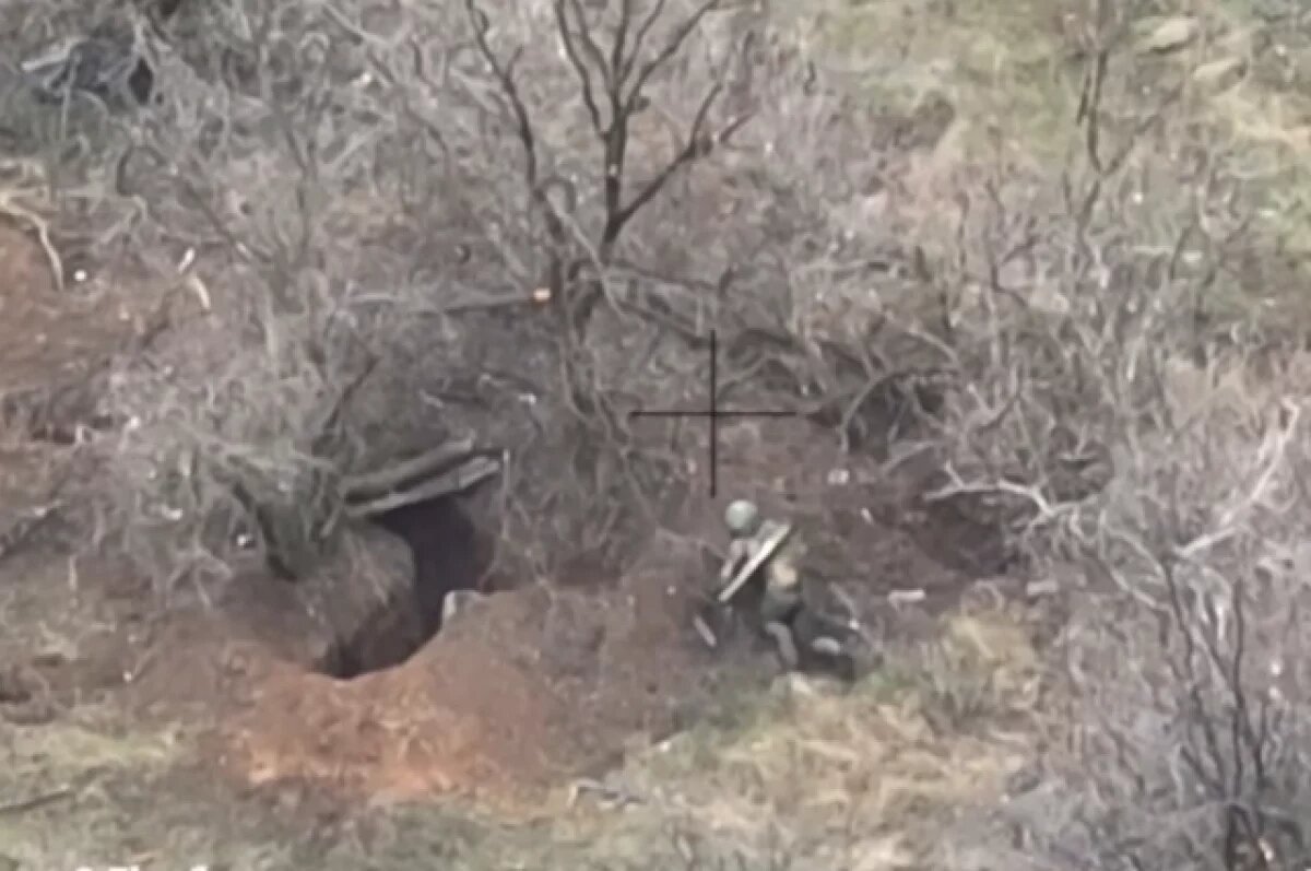    Из рации неслись вопли ужаса.