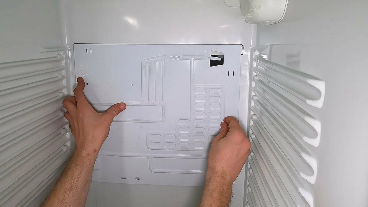 Навесной (проходной) испаритель для холодильного отделения