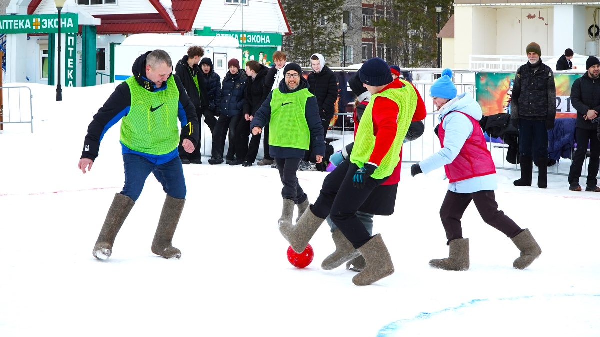    Турнир по валенкоболу прошёл в Лангепасе