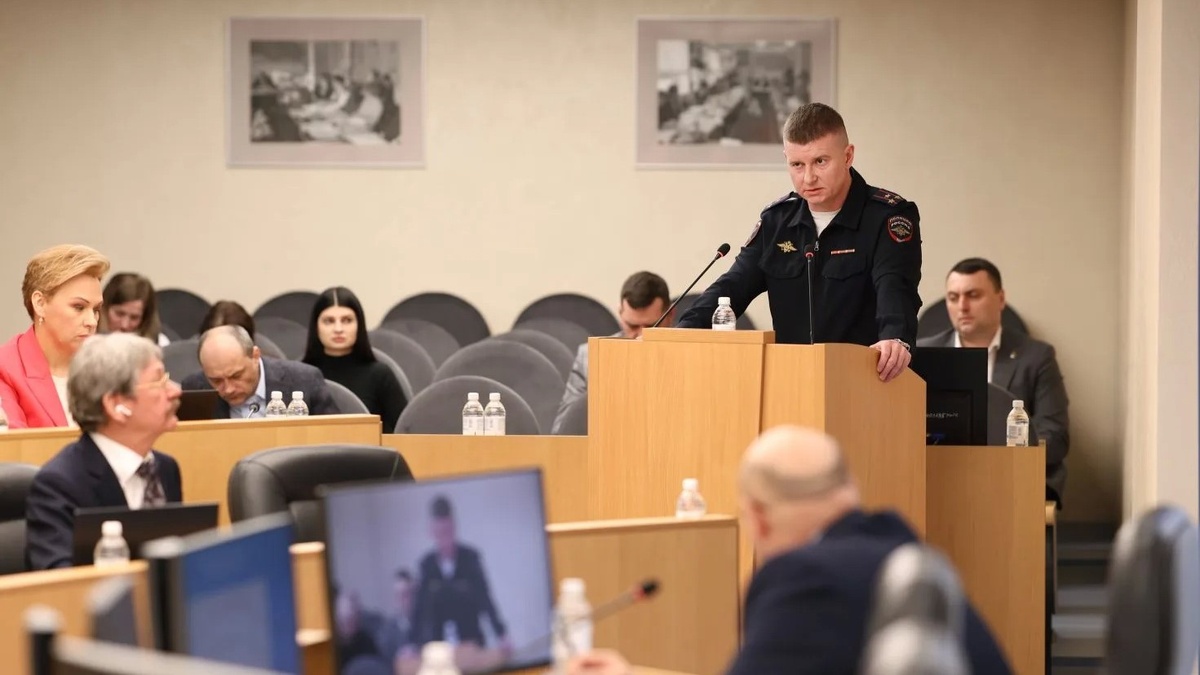    Депутаты Думы Сургута заслушали отчет главного полицейского города