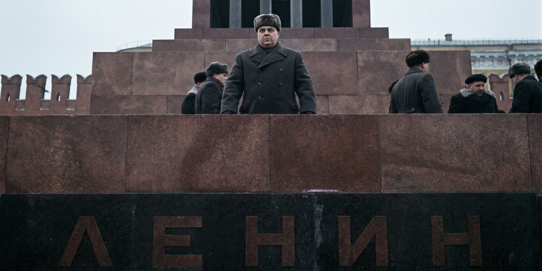 Он два года правил страной — а потом трое его детей сделали то, чего никто не ждал