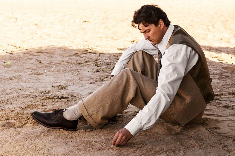 Иван Колесников в роли Ю.В. Кнорозова. Источник: spbcult.ru