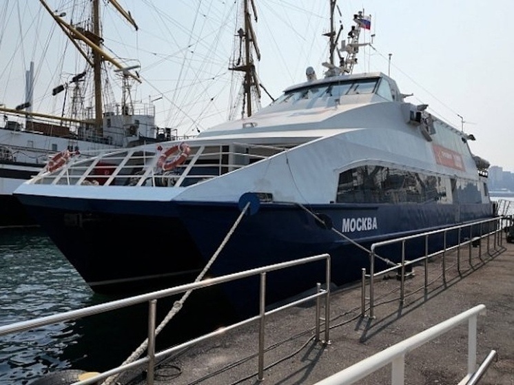     Навигация на Попова и Рейнеке: катамаран «Москва» выходит на маршруты досрочно. Фото: пресс-служба администрации Владивостока