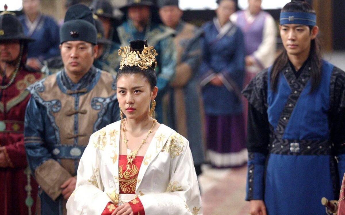 Кадр из дорамы "Императрица Ки"