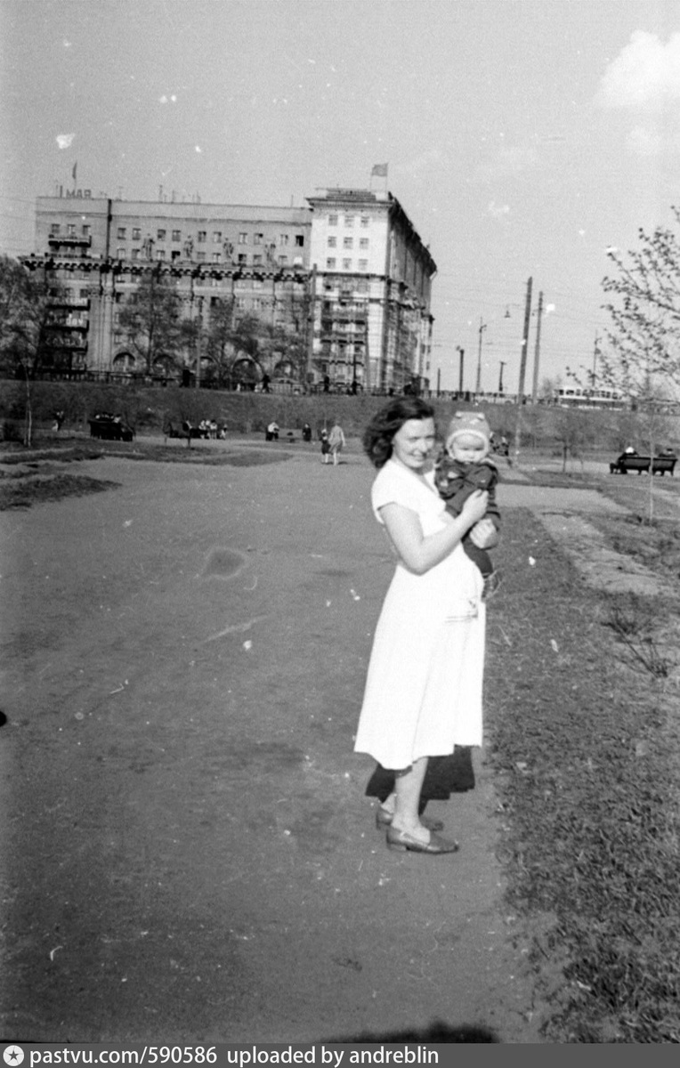 Вид от места, где сейчас находится Савёловская эстакада, в направлении Сущёвского вала. То есть с чётной стороны Нижней Масловки, 1958. С сайта www.pastvu.com.