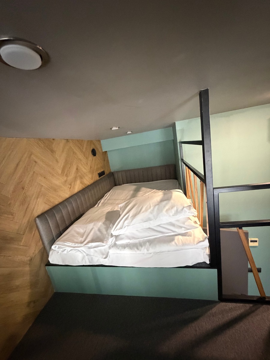 Уютное спальное место на втором этаже