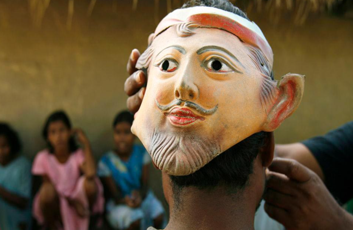 На самом деле такая маска скорее меня напугает :)