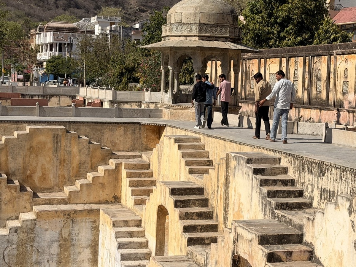 Первые ступенчатые колодцы Индии появились в III столетии н.э.