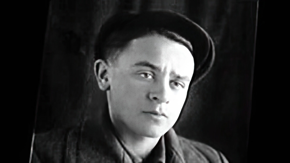 Леонид Броневой в юности