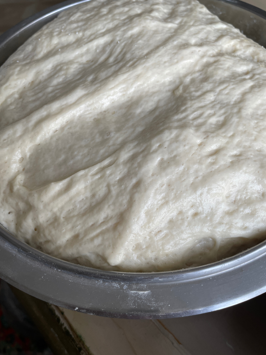 Вот тесто поднялось в обьеме больше, чем в два раза.