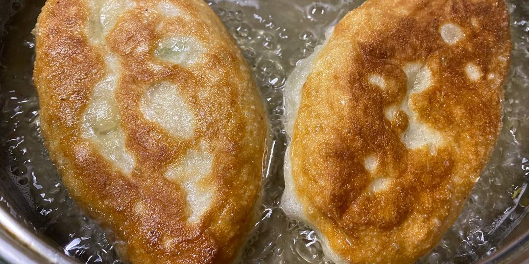 Вкуснее, чем у бабушки. Что добавить в начинку для пирожков с капустой