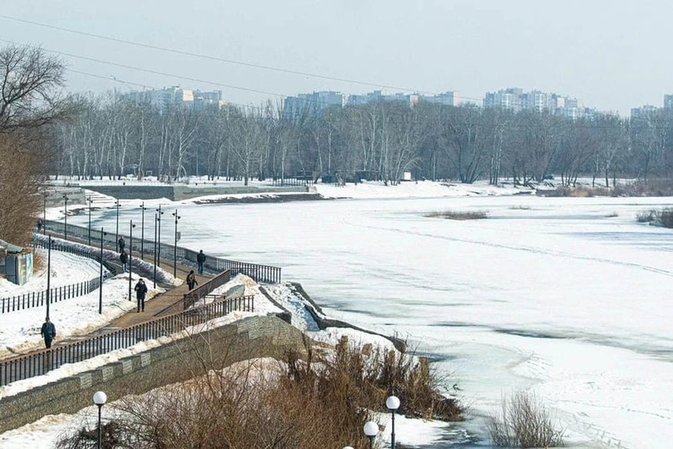    В крупнейших городах региона, Оренбурге и Орске, уровень Урала остается стабильным Яна Вежлева