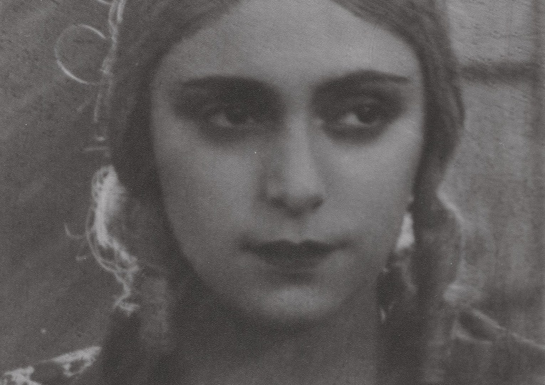 Как выглядели советские девушки 100 лет назад: красота из 1926 года