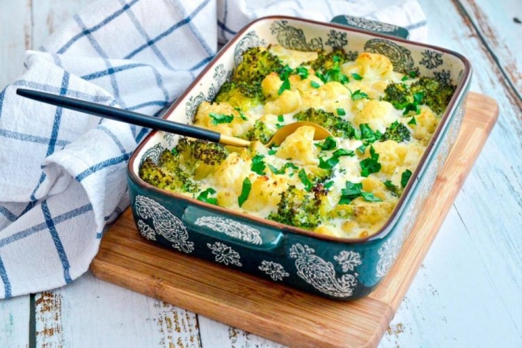 Запеканка из брокколи и цветной капусты