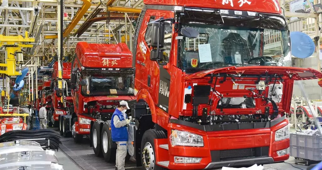 2027 — год когда «посыпятся» грузовики. И китайские, и европейские!