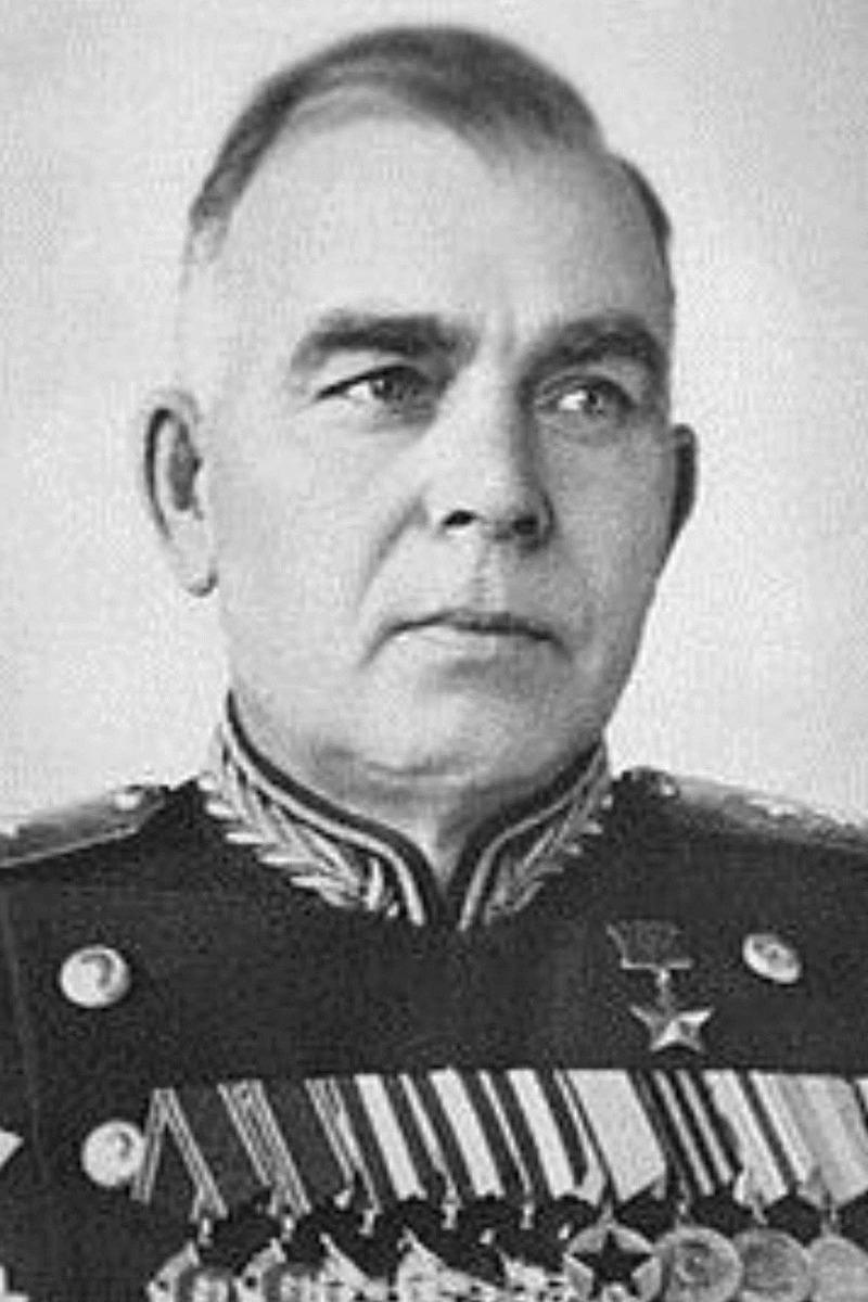 Иван Мефодьевич Манагаров. Советский военный деятель, генерал-полковник. В составе Степного фронта войска армии участвовали в Курской битве и битве за Днепр, в составе 2-го Украинского фронта — в Кировоградской, Корсунь-Шевченковской, Уманско-Ботошанской, Ясско-Кишинёвской, Будапештской и Пражской наступательных операциях, а в составе Забайкальского фронта — в Хингано-Мукденской наступательной операции.
Особенно отличились войска армии под командованием И. М. Манагарова при овладении городами Харьков, Полтава, Кременчуг, Бухарест, Клуж, Эгер, Будапешт, Брно. pamyat-naroda.ru