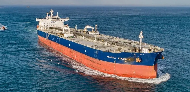    Европейцы уже регулярно захватывают танкеры с нашей нефтью. Теперь Россия официально пообещала военное сопровождение и защиту от пиратства русофобов.