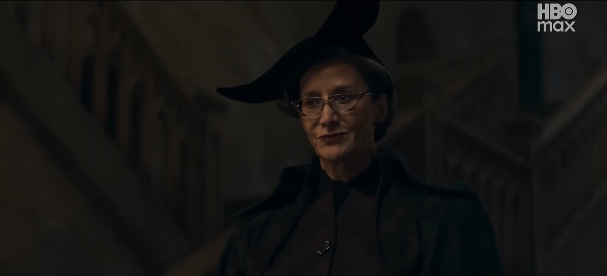 Джанет Мактир в роли профессора МакГонагал