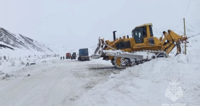 На автодороге через Капрановский перевал дежурят спасатели / канал МЧС России по Магаданской области в Мах
