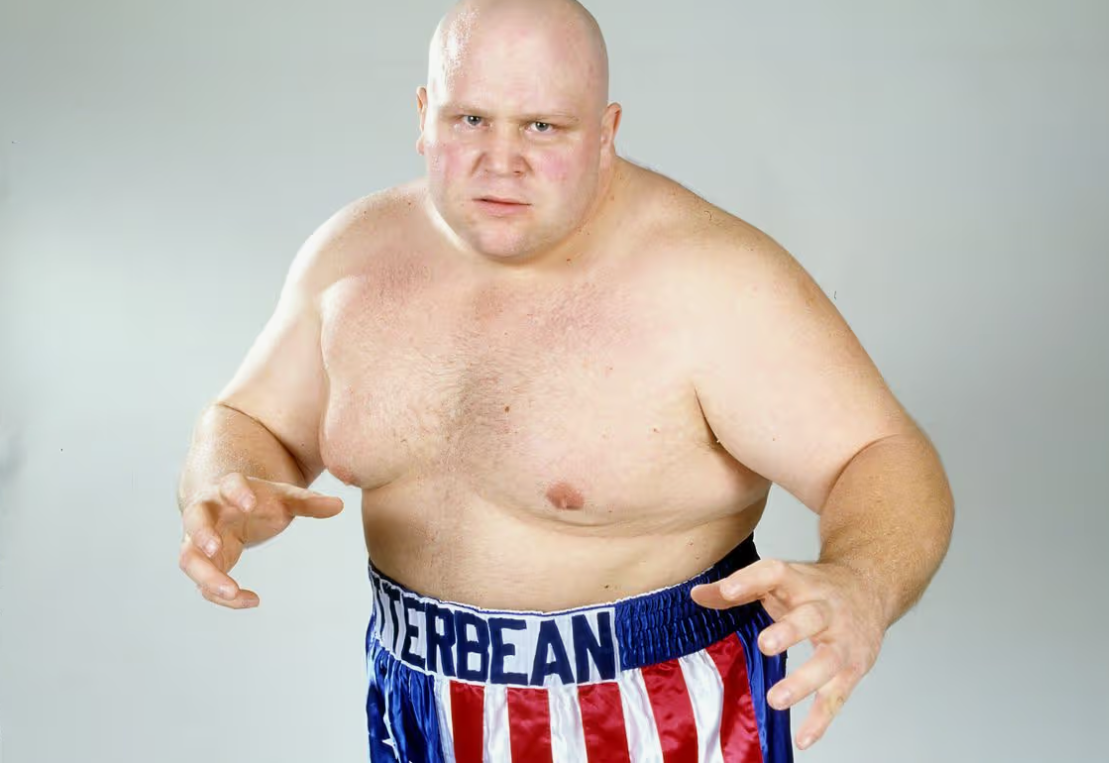 Эрик Эш "Баттербин" - боксёр ростом 180 сантиметров и весом 171 килограмм и 91 бой за карьеру