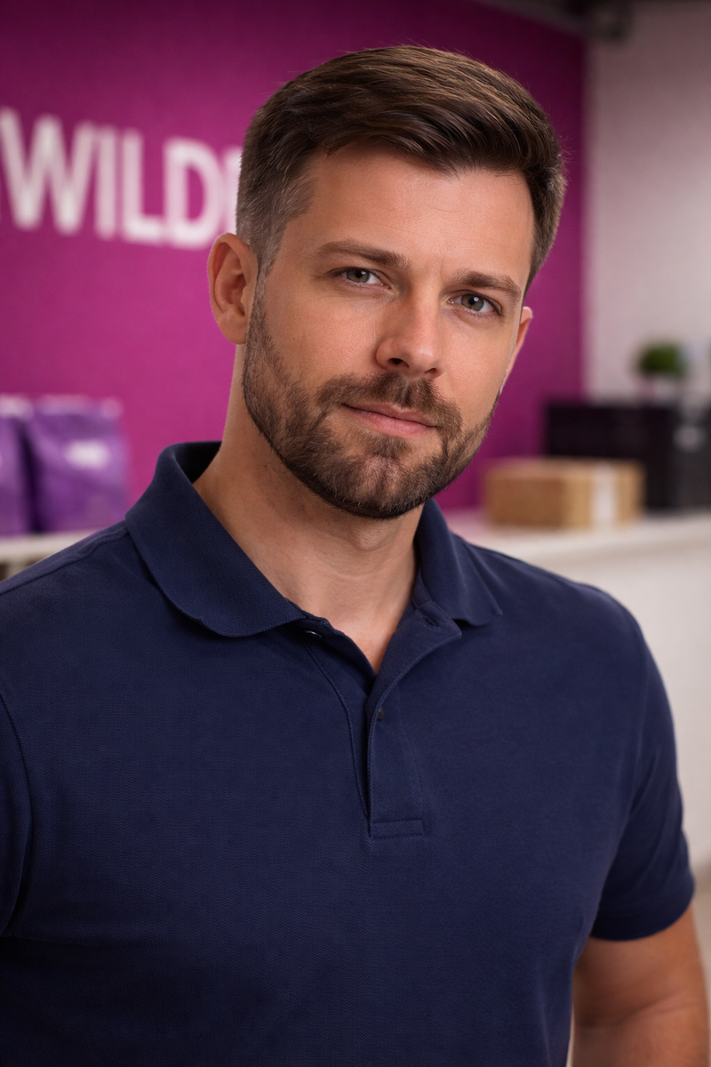 Всем привет, меня зовут Миша, я владелец сетки ПВЗ (ВБ, озон, яндекс)
