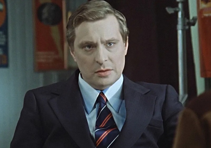 Кадр из фильма «Служебный роман» (1977). Скриншот.