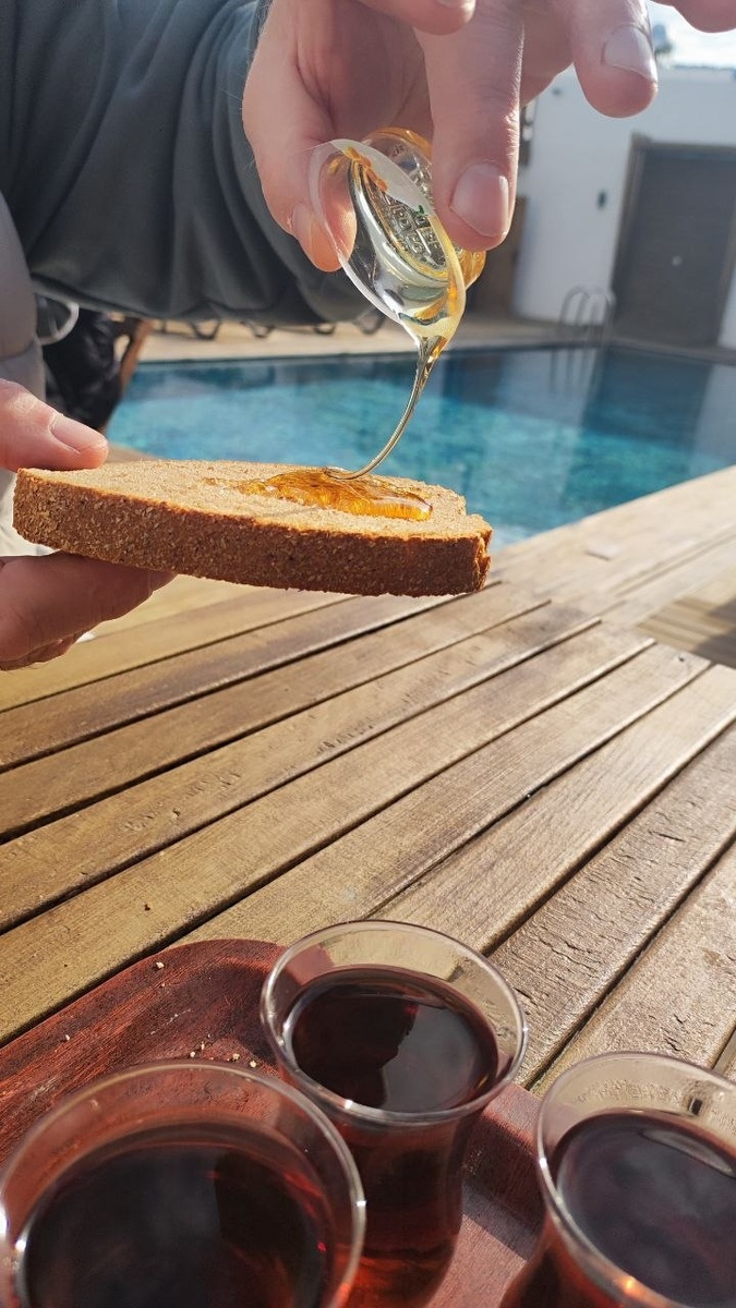 Умеет Сережа красиво завтракать