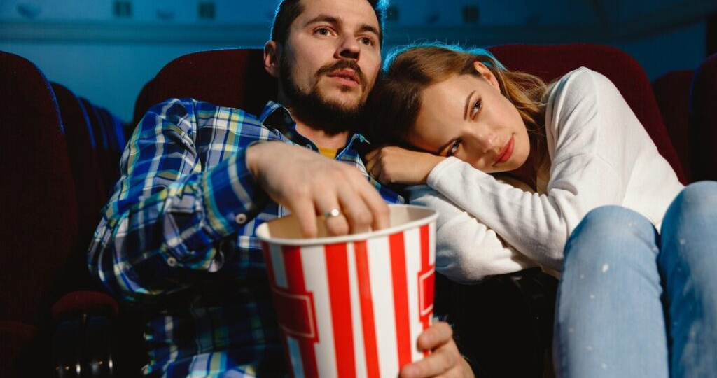 Как в кино: почему романтика с экрана разрушает реальные отношения