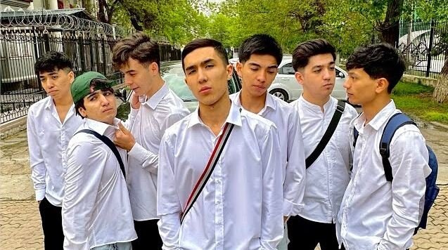    Кадр из сериала «Мактаб».