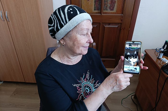 - Все началось с кота, который достался Люде после смерти мамы, - грустно констатирует Лариса Гавриловна. – А потом количество питомцев стало медленно, но верно расти.