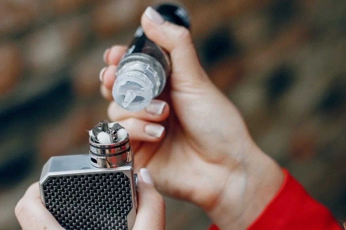    Государственная комиссия поддержала полный запрет вейпов в РФ