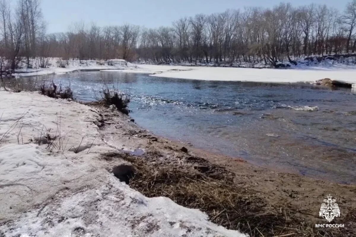    Под Саратовом закрыт проезд по затопленному участку дороги