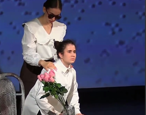    На фото стоп-кадр видеоматериала ТГ-канала администрации Новошахтинска Редактор