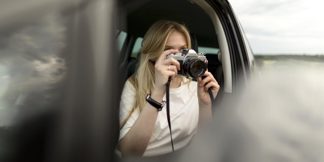 У россиянки забрали машину, пригласив ее на фотосессию