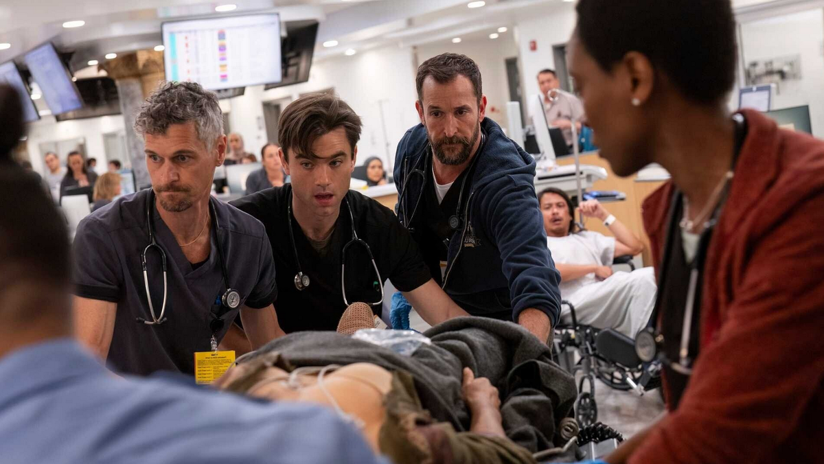 Кадр из 1 сезона сериала "Больница Питт"