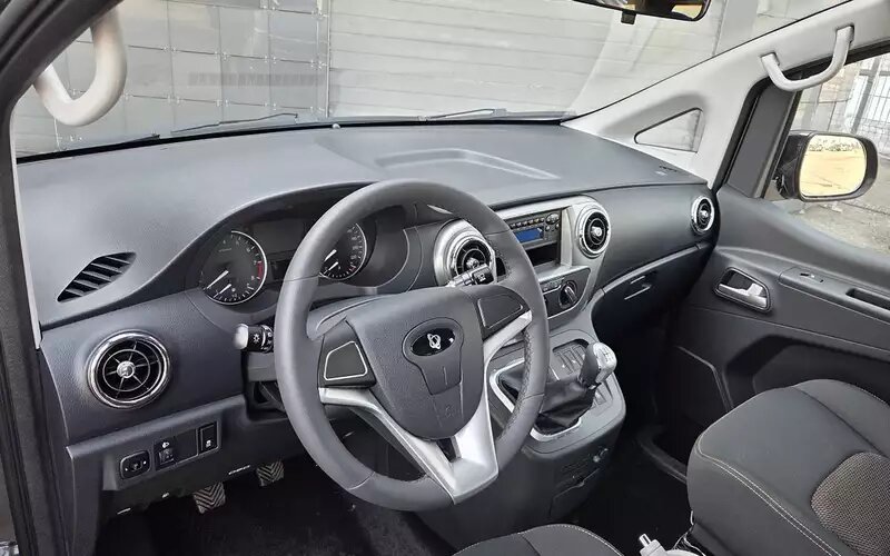 Минивэн Sollers SF1📷
