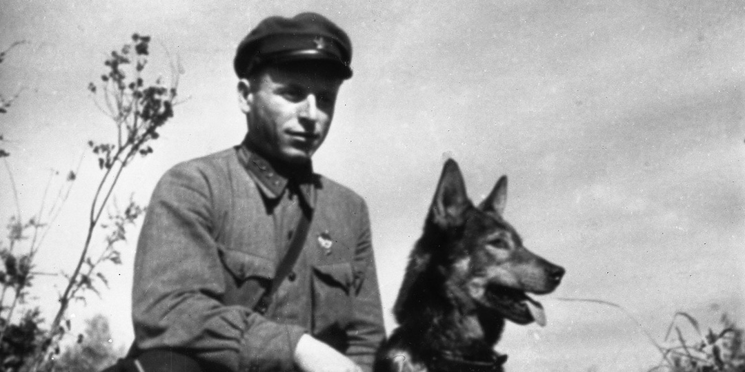 Красные занавески на окне: как пограничник Карацупа вычислил шпионскую сеть по одной детали