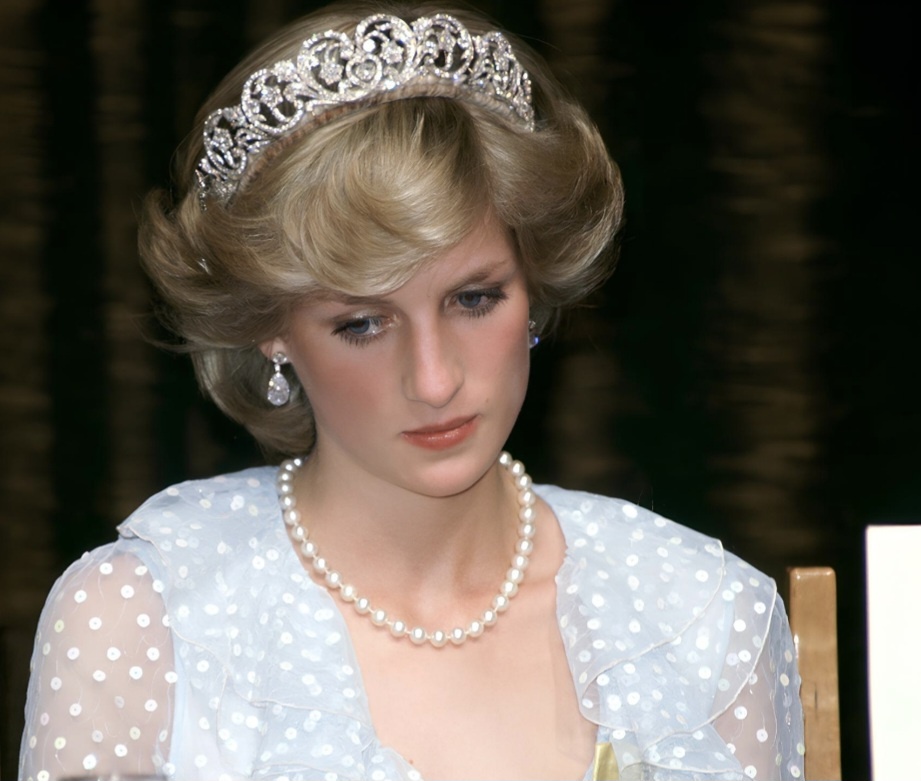 Я: можно я расспросить тебя о твоей жизни?