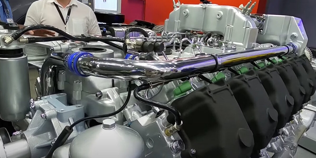 Больше, чем просто цифра: Как отечественный V12 сумел преодолеть рубеж в 1000 лошадиных сил.