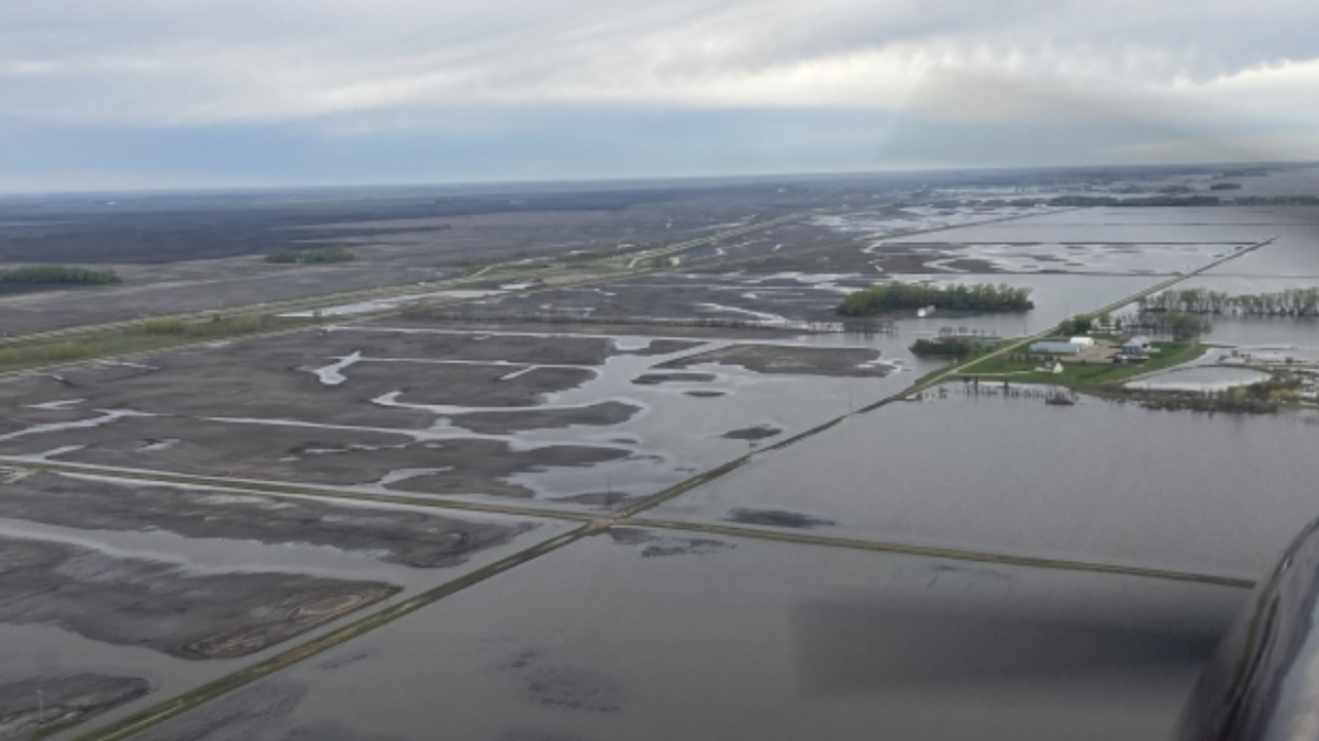 Среда меняется тихо. Но она меняет всё