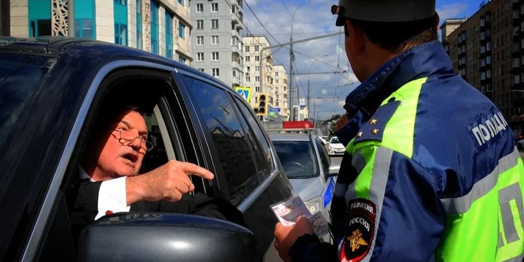 5 фраз, после которых инспектор ГАИ сам захочет от вас отпустить